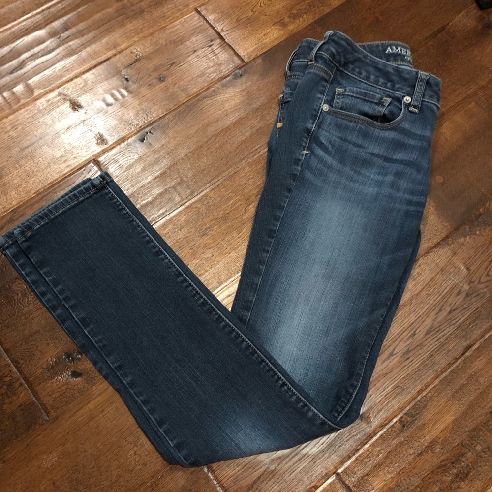 American Eagle Medium Wash Skinny Jeans size 4